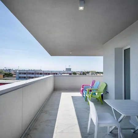 Appartement Planet 103 *